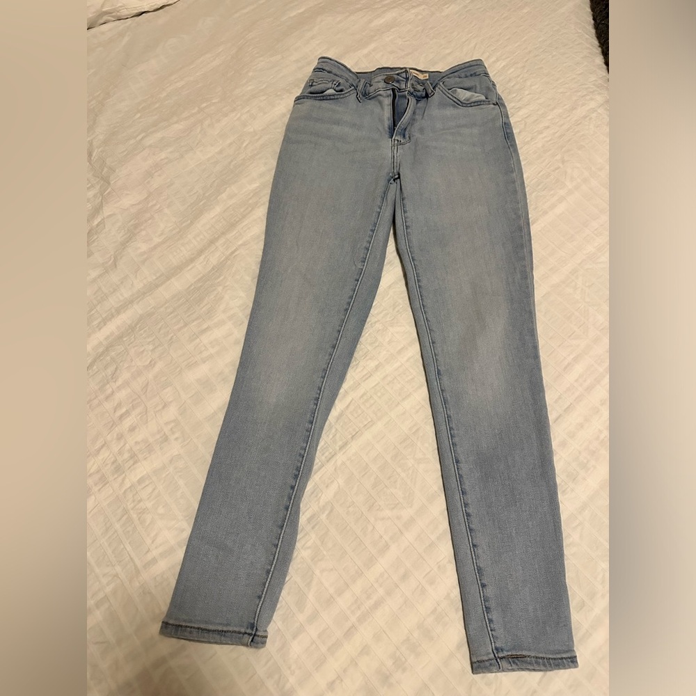 Ladies Levi jeans
